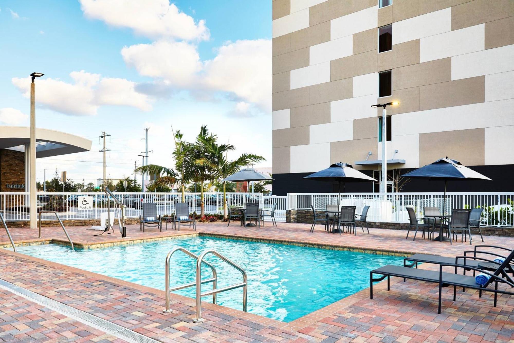 Fairfield Inn & Suites By Marriott Miami Airport West/Doral Eksteriør bilde